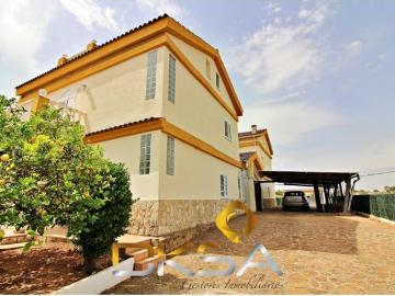2 chalets unidos e independientes en venta a un paso de la playa, Castellón