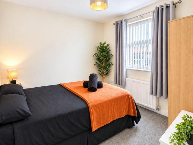2 Chapman Street, Stockton On Tees, TS20 1 bed house of multiple occupation to rent £525 pcm £121 pw