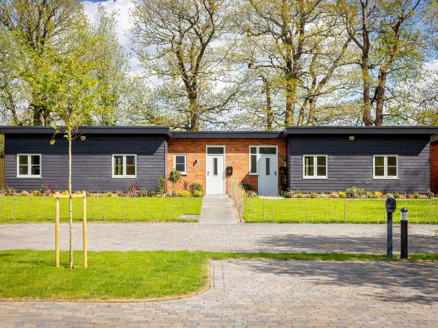 2 Christmas Farm Kennels Picketts Lane, Redhill RH1, 3 bed semi detached bungalow to rent, £2,200 pcm | PrimeLocation
