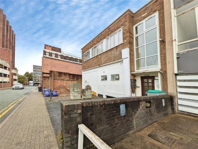 2 Clarence Road, Wolverhampton, West. Studio to rent £700 pcm £162 pw