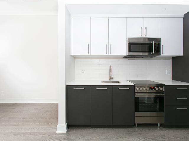 2 Clarendon Avenue 2 Clarendon Avenue Bachelor Apartment for Rent