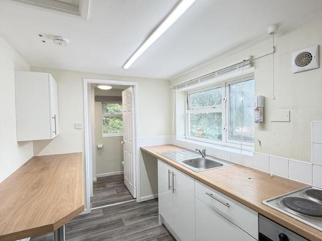 2 Clarendon Street, Wolverhampton. 1 bed apartment to rent £750 pcm £173 pw