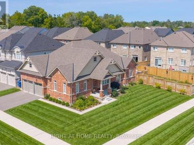 2 Cliff Thompson Court, Georgina, ON, L0E 1R0 house for sale | Listing ID N13823 | Royal LePage