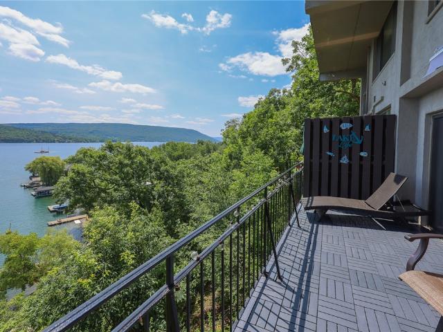 2 Cliffside Drive