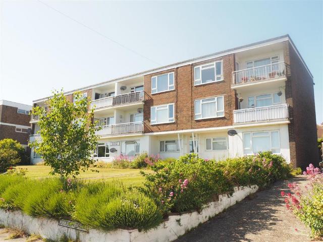2 Cooden Drive, Bexhill on Sea 2 bed flat to rent £1,200 pcm £277 pw