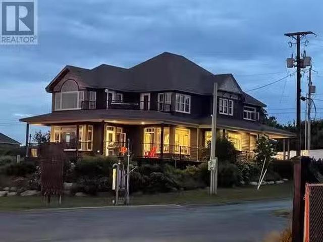 2 Commodore Place, Conception Bay South, NL, A1W 0A9 house f.
