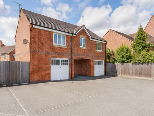 2 Coupe Gardens 2 bed detached house to rent £895 pcm £207 pw