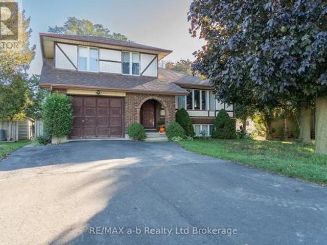 2 Cranberry Road, Tillsonburg, ON, N4G 4Y9 house for sale | Listing ID X14006 | Royal LePage