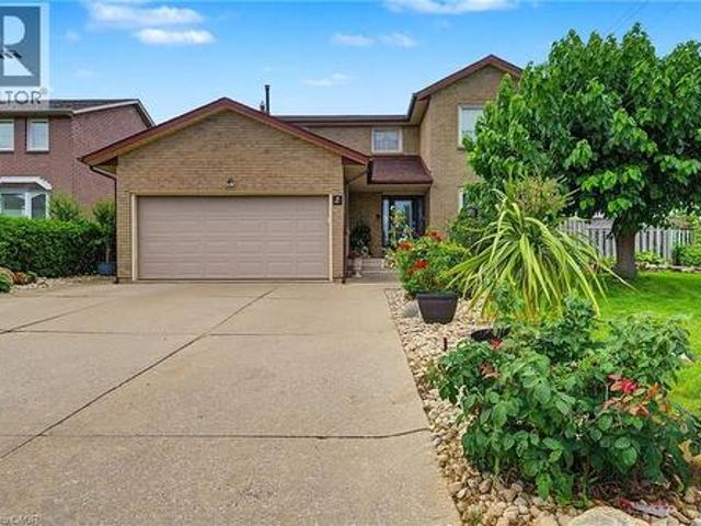 2 Cresthaven Drive, Stoney Creek, ON, L8E 4S4 house for sale | Listing ID 40849 | Royal LePage