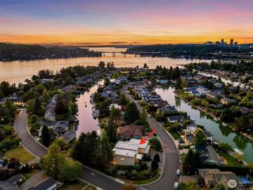 2 Crescent Ky, Bellevue, WA 98006 | MLS #2532