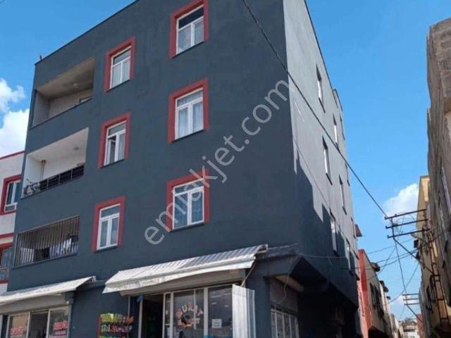 2 Dükkan Ve Üç Kat Daire 3+1