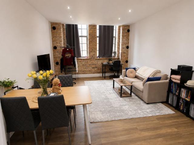 Furnished 2 Dunster Street, Northampton NN1, 1 bed flat to rent, £1,100 pcm | PrimeLocation