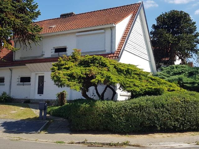 2 duplex avec chacun leur jardin à louer dans villa