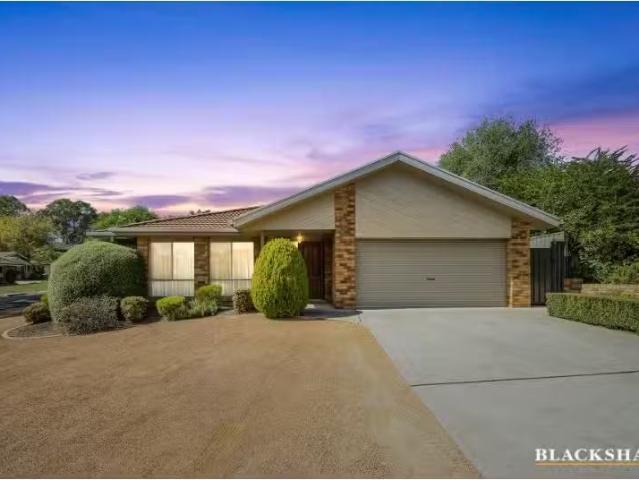 2 Darmody Place, Jerrabomberra House for rent Listed by Quean.