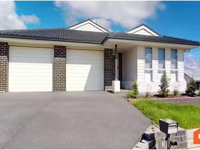 2 Dawn Way, Farley Townhouse for rent Listed by Leah Jay of L.