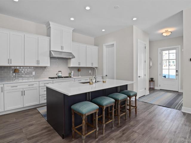 2 Dewitt Drive