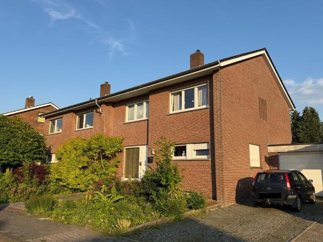 2 DHH en bloc im Golddorf Enniger Eigennutzung plus Kapitalanlage!