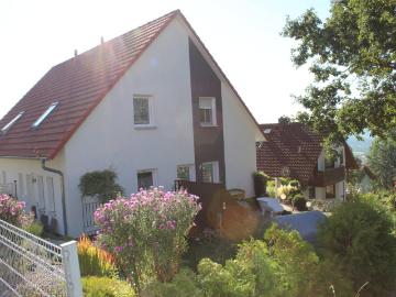2 Doppelhaushälften. Gemütliches Zuhause in traumhafter Lage perfekt für Ihre Familie!