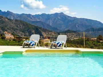 Villa en alquiler en La Noria, Nerja