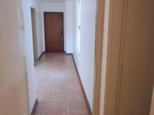 2 dormitórios amplo de frente, 2 sacadas, suíte e garagem