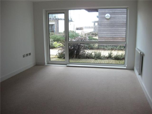 2 double bedroom apartment in the sought after Park Way development, with private terrace