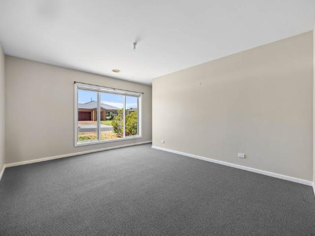 2 Exmoor Court, Alfredton, VIC, 3350