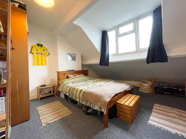 2 Eyam Road, Crookes, Sheffield S10, 4 bed shared accommodation to rent, £1,733 pcm | PrimeLocation