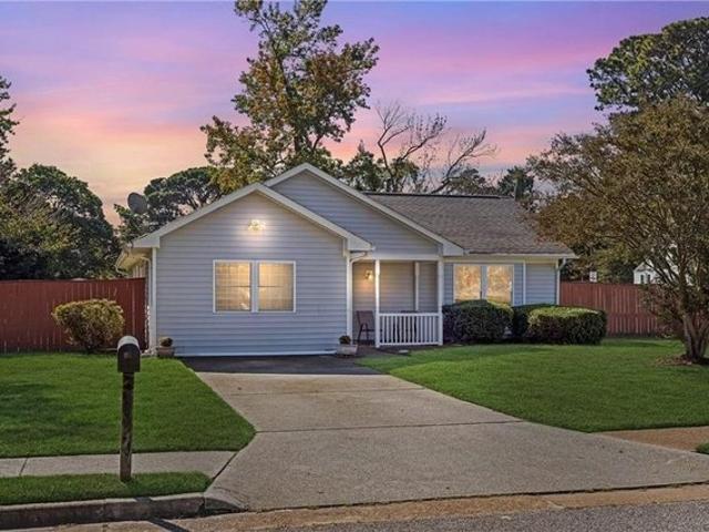 2 Easthill Ct, Hampton, VA 23664