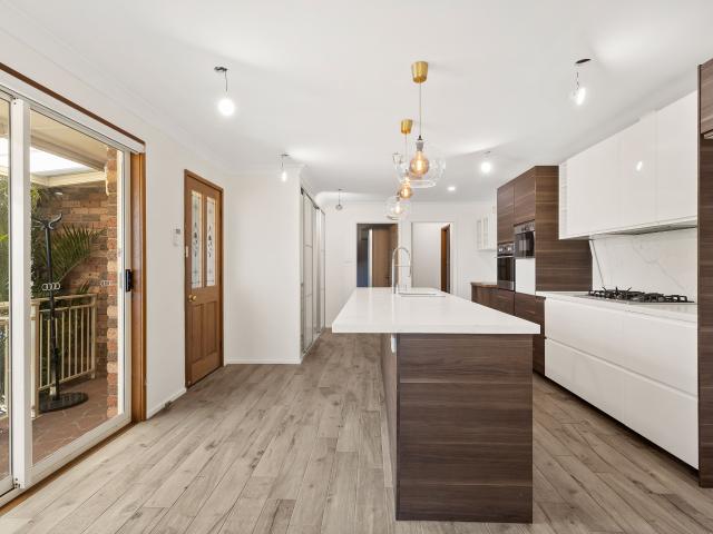 2 Emperor Court Berkeley, NSW 2506