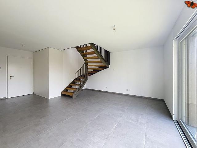 2½ EN DUPLEX – New in a quiet area