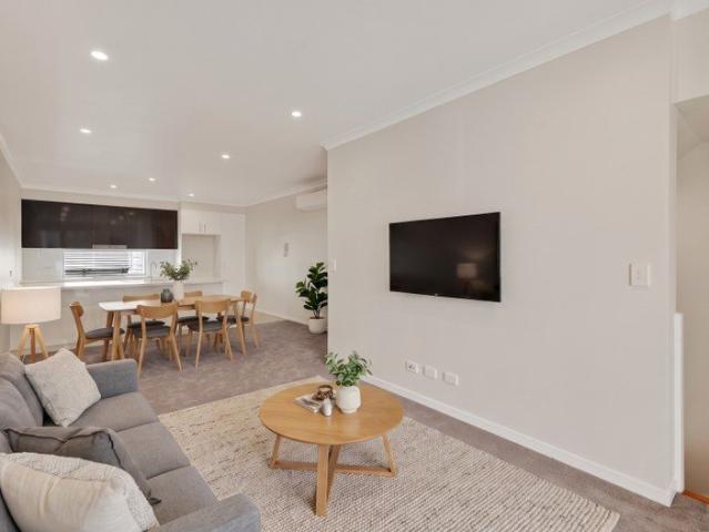 2 Ensuites Boutique Complex near Oyster Point