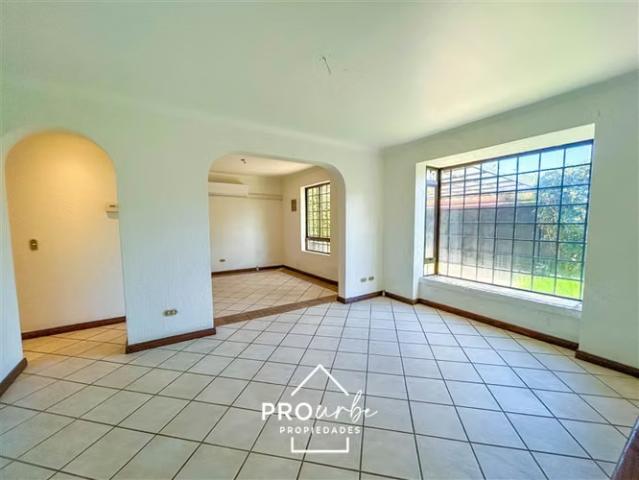 2 estacionamientos / sala de estar | 3 dormitorios por 12800.00 en Las Condes