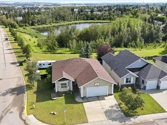 2 Estella Crescent, Lacombe, AB, T4L 2M4 house for sale | Listing ID A2336 | Royal LePage