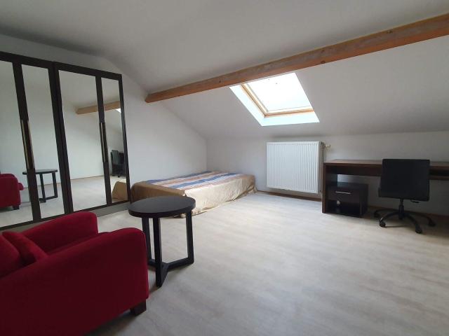 2 furnished bedrooms for rent in a shared house