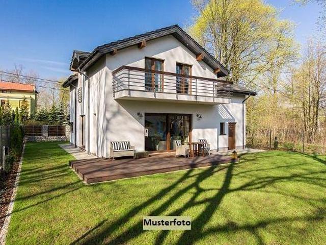 2 Familien Doppelhaus in moderner Wohnqualität