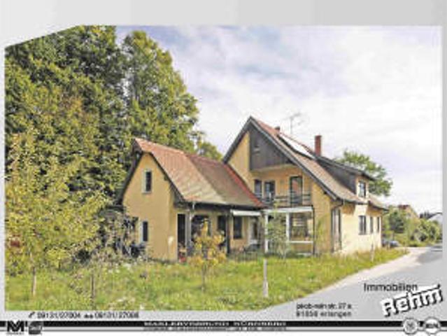 2 Familien Haus mit Nebengebäude