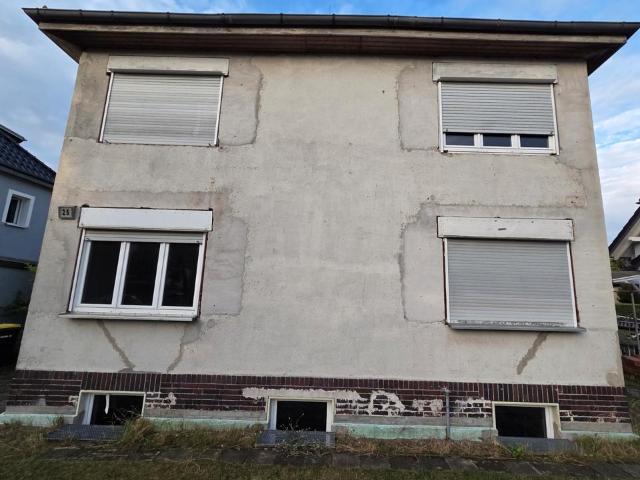 2 Familienhaus, Vollkeller, Doppelgarage, Handwerkerobjekt