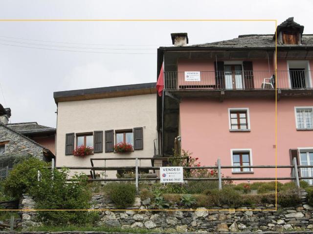 2 Familienhaus / Zweifamilienhaus