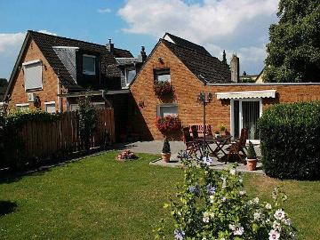 2 Familienhaus Düsseldorf Vennhausen 700qm Grund 170qm WF, Garten