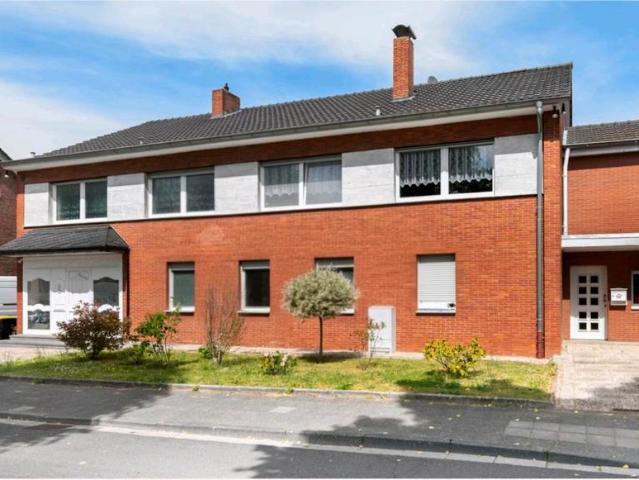 2 Familienhaus freistehend 2 Eigentumswohnungen