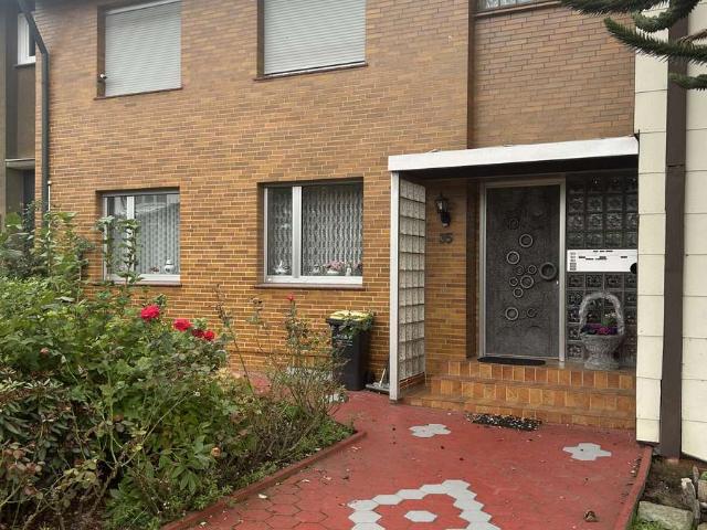2 Familienhaus Generationenhaus in absolut ruhiger gefragter Lage von Leithe!