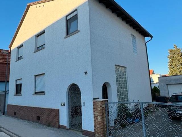 2 Familienhaus im Zentrum von Lampertheim