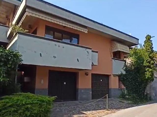 2 Familienhaus im Dorfkern an sehr ruhiger, sonniger Aussichtslage / Zweifamilienhaus im Dorfkern sehr ruhige, sonnige, schöne Aussichtslage