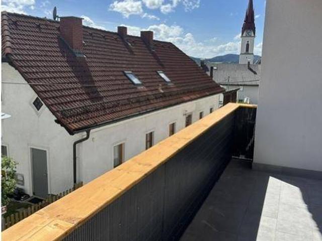 2 Familienhaus im Ortszentrum 1 Wohnung gut vermietet