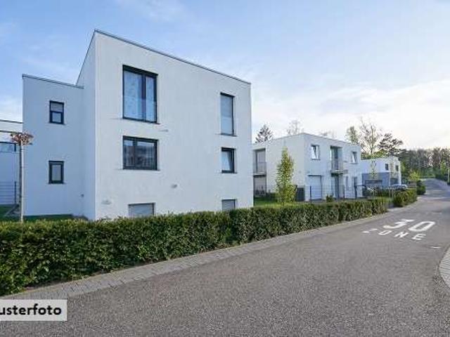 2 Familienhaus mit Carport in ländlicher Wohnlage
