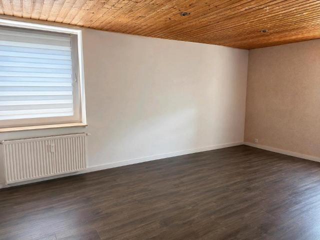 2 Familienhaus mit Garage und Garten in Saarbrücken Klarenthal