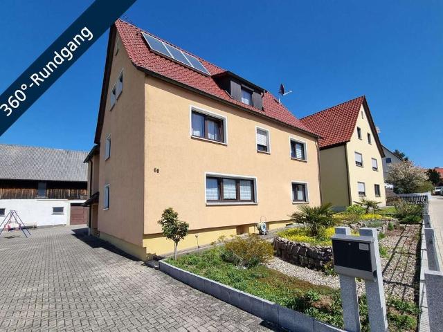 2 Familienhaus mit DG Ausbau und 3 Garagen als Kapitalanlage oder Generationenhaus