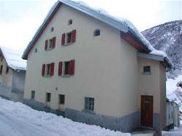 2 Familienhaus mit zwei 5 1/2 Zimmer Wohnungen