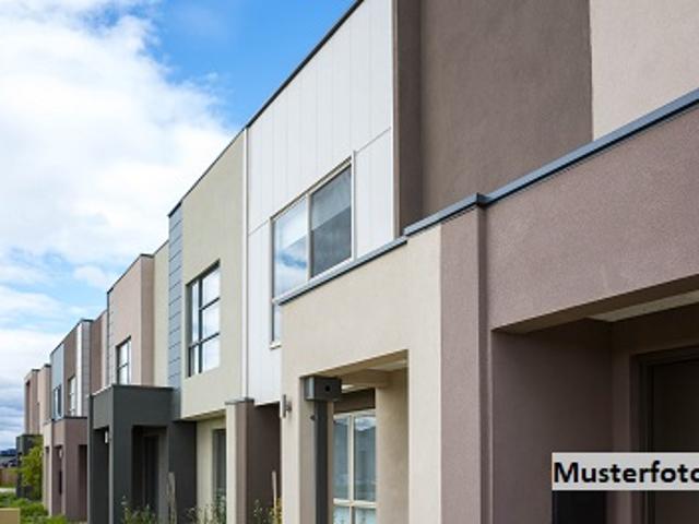 2 Familienhaus nebst Doppelgarage