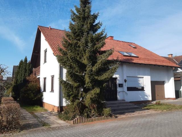 2 Familienwohnhaus mit viel Platz 250 qm, Garten und Terrassen